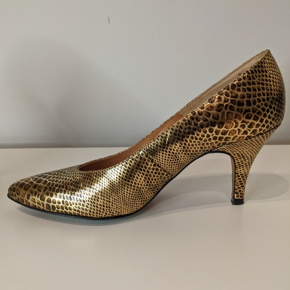 Vintage Bally Gold Magique pump - Picture 10 of 14